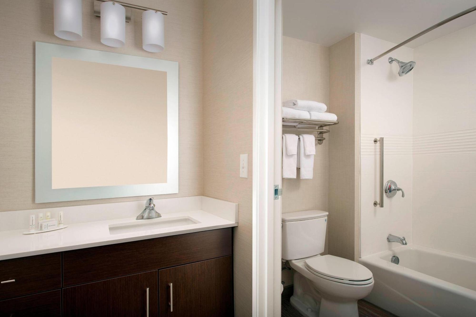 Towneplace Suites By Marriott Alexandria Fort Belvoir Mount Vernon Exteriör bild